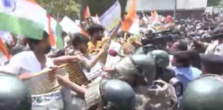 70वीं BPSC परीक्षा को लेकर पटना में छात्रों का प्रदर्शन तेज, CM आवास की ओर मार्च; पुलिस ने किया वाटर कैनन का इस्तेमाल